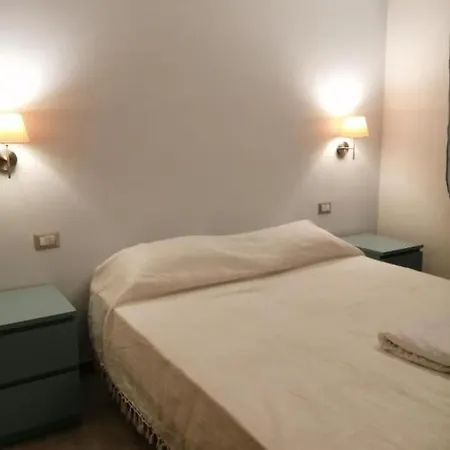 Archetto 1 *